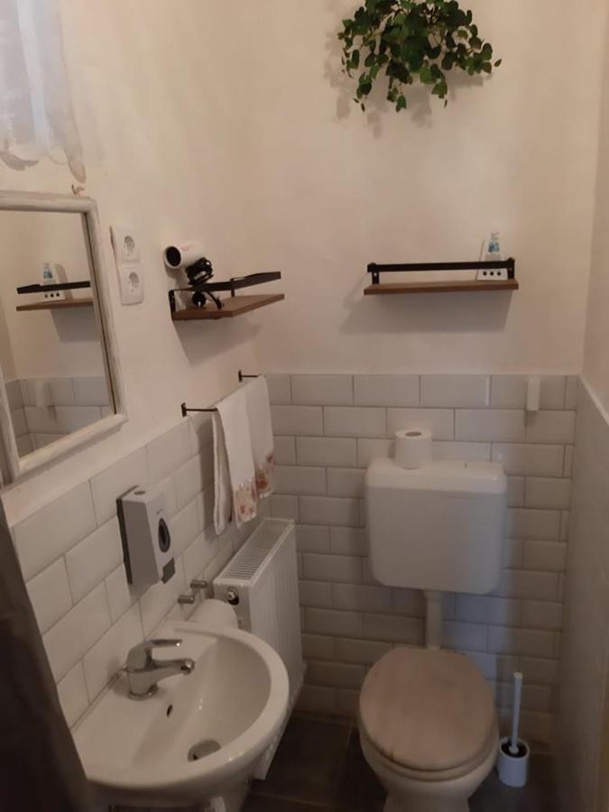 Mosonmagyaróvár Edina Vintage Vendeghaz 아파트 외부 사진