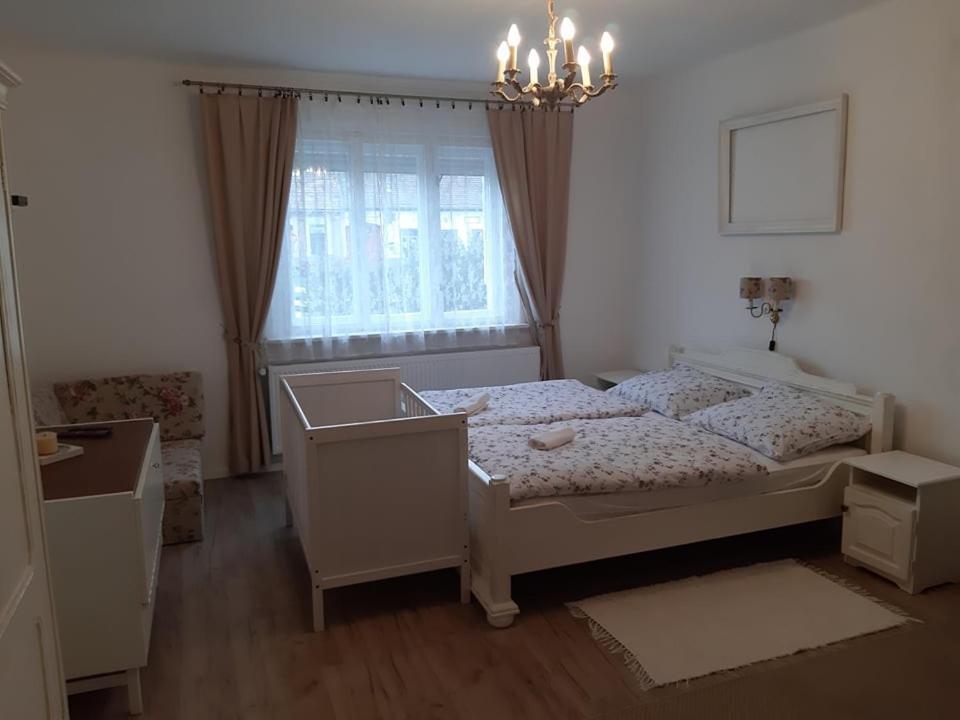 Mosonmagyaróvár Edina Vintage Vendeghaz 아파트 외부 사진