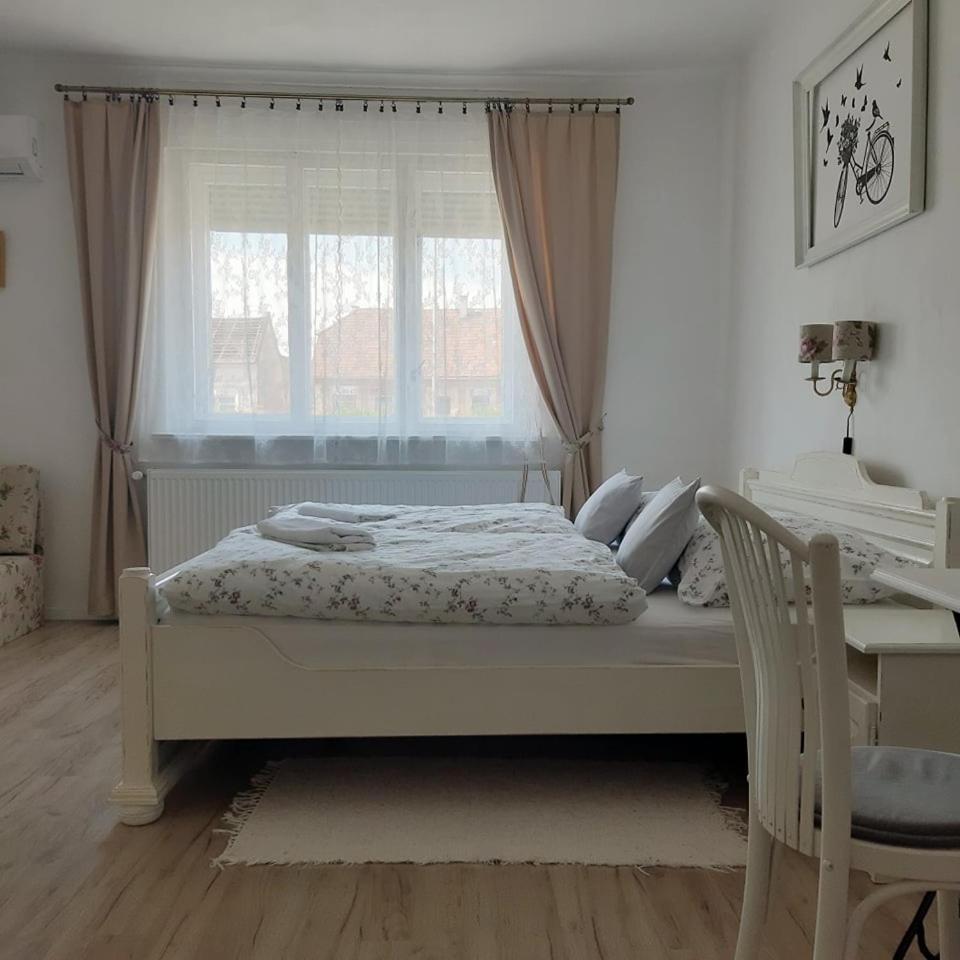 Mosonmagyaróvár Edina Vintage Vendeghaz 아파트 외부 사진